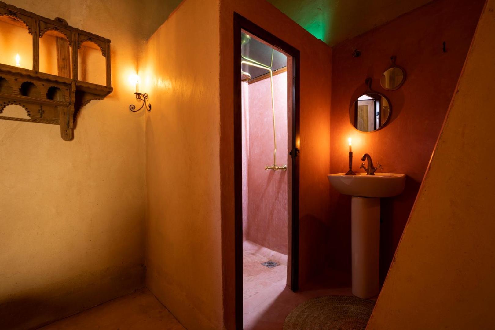 Kasbah Tebi Bed & Breakfast Aït Benhaddou Exterior photo